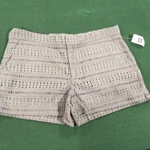 Gap mid rise shorts